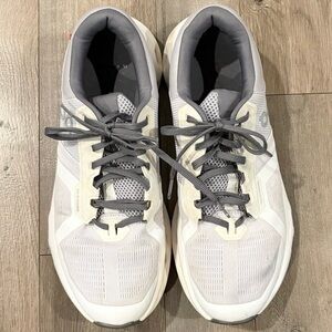 Men's Athletic Running Shoes - Gray/White